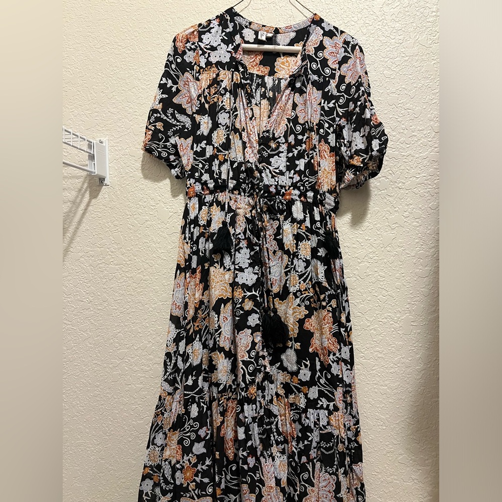 Maxi dress from Nordstrom. Worn one time. Size L.